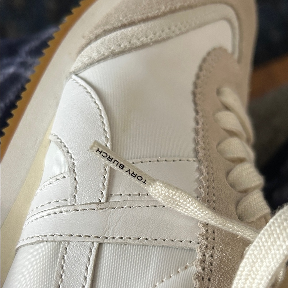 Tory Burch White & Beige Low-Top leather neutral Suede-Trim Sneakers 6.5 - Picture 8 of 9